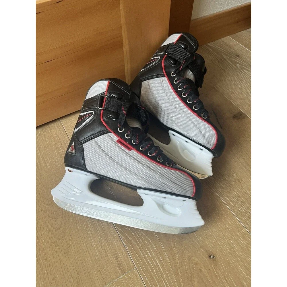 Jackson Softec Women’s Figure Skates Ice Skating Silver Red Black Size 5,2